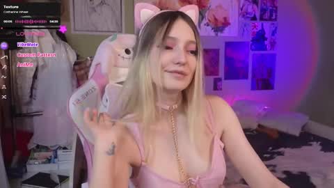 Evie online show from February 18, 2025, 4:26 am