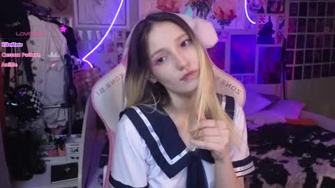 Evie online show from March 12, 2025, 3:13 am