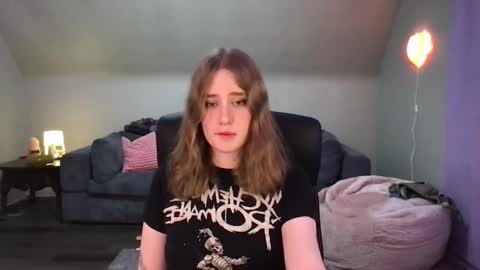 Evie3 online show from January 18, 2025, 8:19 pm