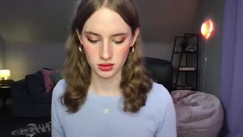 Evie3 online show from February 20, 2025, 11:32 pm