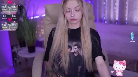 Snapshot of evistarr chatting on October 18, 2025, 11:33 am Eva online show from October 18, 2025, 11:33 am