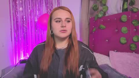 Snapshot of evy_orange1 chatting on September 14, 2025, 2:33 am EVY online show from September 14, 2025, 2:33 am