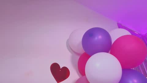 Snapshot of evy_orange1 chatting on September 19, 2025, 1:29 am EVY online show from September 19, 2025, 1:29 am