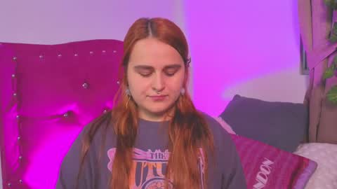 Snapshot of evy_orange1 chatting on September 25, 2025, 1:53 am EVY online show from September 25, 2025, 1:53 am