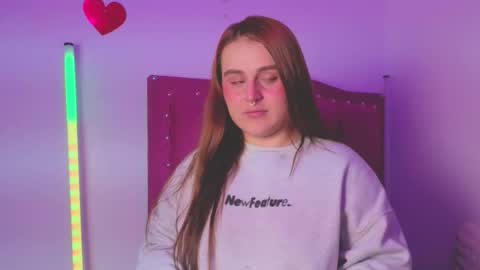 Snapshot of evy_orange1 chatting on October 10, 2025, 12:53 am EVY online show from October 10, 2025, 12:53 am