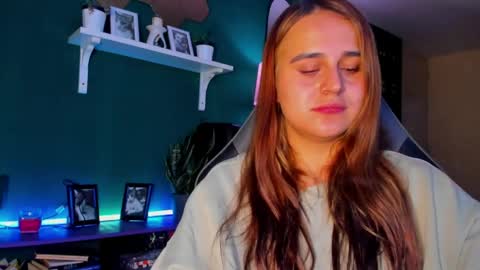 EVY online show from May 27, 2026, 12:07 am