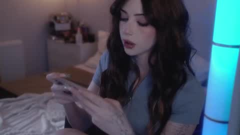 Alyson online show from February 22, 2025, 10:18 am