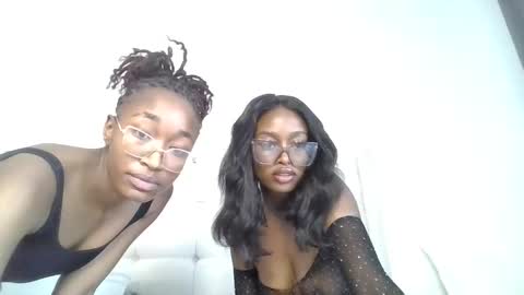Snapshot of exotic_ebony2 chatting on March 30, 2026, 1:01 pm exoticebony online show from March 30, 2026, 1:01 pm