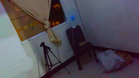 exoticapril01 online show from April 13, 2026, 8:58 pm