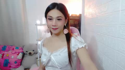 exotictssavie online show from December 6, 2024, 6:28 pm