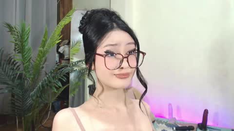 Candy  online show from March 4, 2025, 3:15 pm