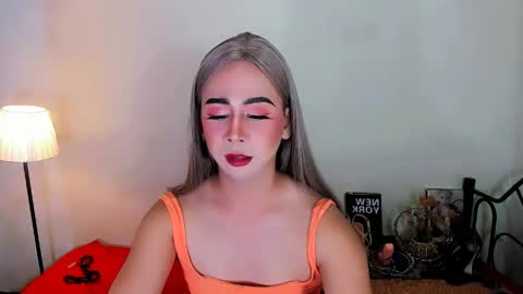 expensive_elise online show from March 28, 2026, 2:16 pm