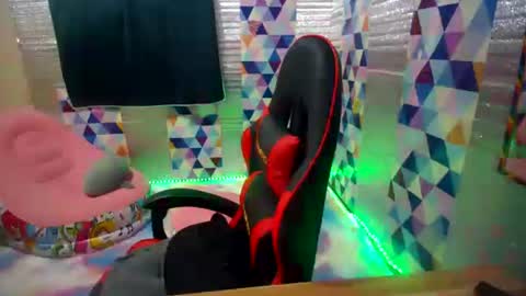 expensive_ruby online show from May 22, 2026, 11:49 am