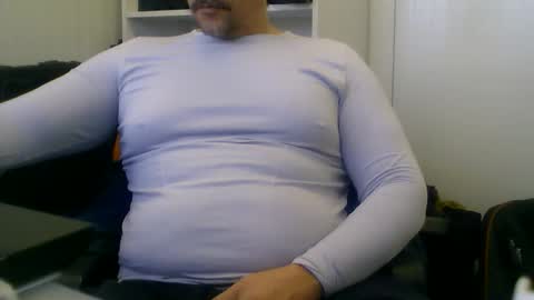 Snapshot of extrex2 chatting on February 28, 2026, 8:26 am derssing online show from February 28, 2026, 8:26 am