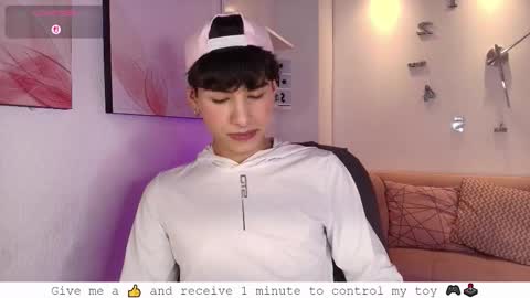 Snapshot of ezra_storm chatting on September 30, 2025, 9:53 pm Juan online show from September 30, 2025, 9:53 pm