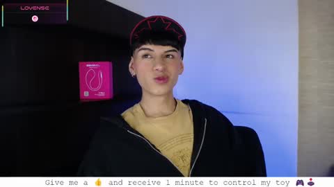 Snapshot of ezra_storm chatting on October 4, 2025, 5:38 am Juan online show from October 4, 2025, 5:38 am