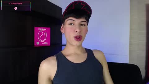 Snapshot of ezra_storm chatting on October 18, 2025, 4:59 am Juan online show from October 18, 2025, 4:59 am