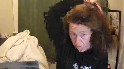 FabOmobono online show from December 30, 2024, 5:15 am