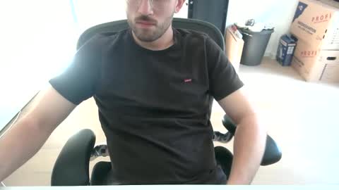 Snapshot of fabian_196 chatting on May 24, 2026, 4:45 pm Call me bitch online show from May 24, 2026, 4:45 pm