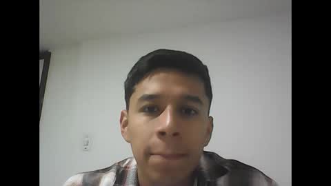 R online show from November 14, 2025, 9:57 pm