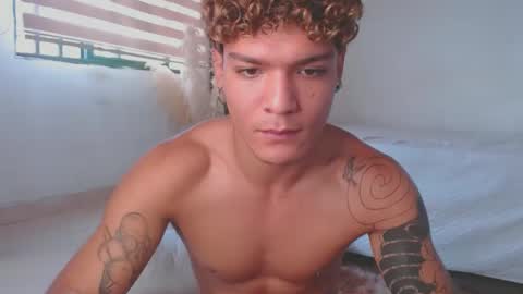 Snapshot of fabrizio_amery chatting on January 10, 2025, 6:38 pm -  A N D E R online show from January 10, 2025, 6:38 pm