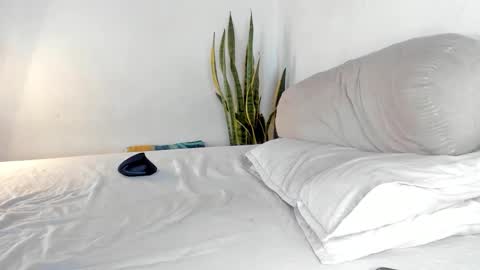 Snapshot of fabrizio_amery chatting on October 24, 2025, 2:24 pm -  A N D E R online show from October 24, 2025, 2:24 pm