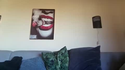 Dennis online show from November 7, 2025, 9:42 am