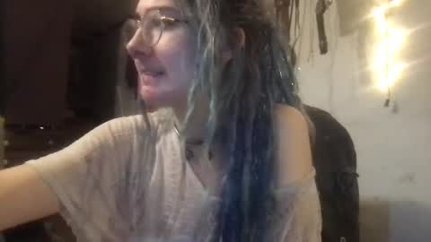 Fae online show from February 1, 2025, 4:35 am