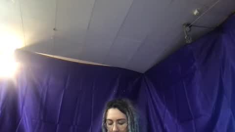 Fae online show from February 13, 2025, 9:51 am