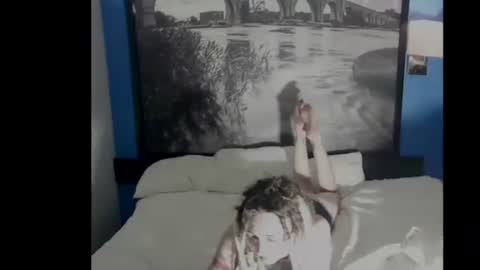 Fae online show from September 29, 2025, 4:28 am