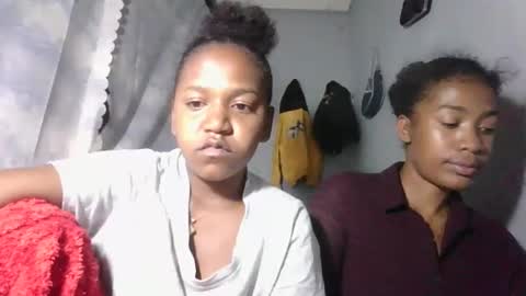 faiqua95 online show from March 22, 2026, 9:07 pm