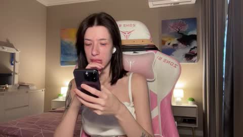 Snapshot of fairy_bloomix chatting on October 17, 2025, 9:34 am Bloom online show from October 17, 2025, 9:34 am