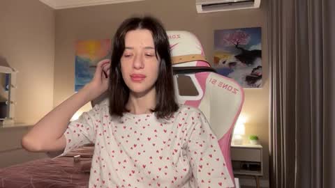 Snapshot of fairy_bloomix chatting on October 31, 2025, 3:24 pm Bloom online show from October 31, 2025, 3:24 pm