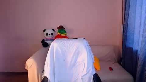 Elli  online show from May 31, 2026, 3:47 am