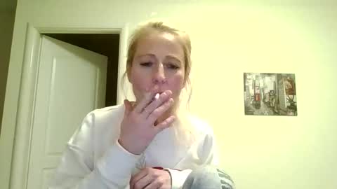 Snapshot of fairy_nightmare chatting on November 16, 2025, 7:52 pm Fairy NightMary online show from November 16, 2025, 7:52 pm