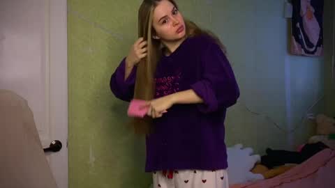 Snapshot of fairyilona chatting on April 16, 2026, 6:47 am Ilona online show from April 16, 2026, 6:47 am
