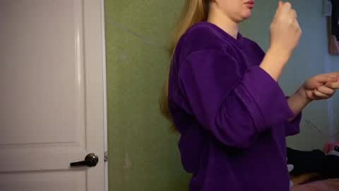 Snapshot of fairyilona chatting on April 19, 2026, 8:46 am Ilona online show from April 19, 2026, 8:46 am