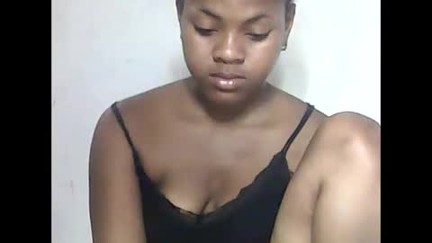 Snapshot of falielyse chatting on September 18, 2025, 11:29 pm falielyse online show from September 18, 2025, 11:29 pm