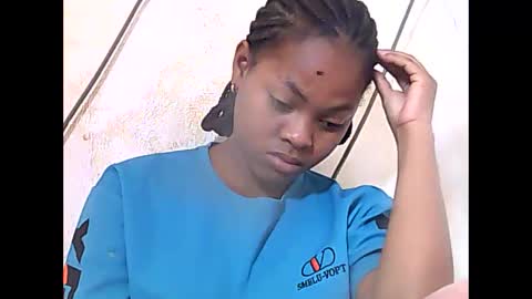 Snapshot of falielyse chatting on October 9, 2025, 8:34 am falielyse online show from October 9, 2025, 8:34 am