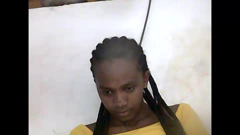 Snapshot of falielyse chatting on October 13, 2025, 5:57 pm falielyse online show from October 13, 2025, 5:57 pm