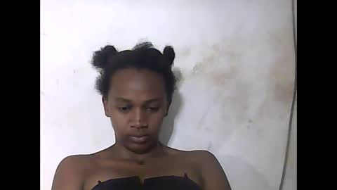 Snapshot of falielyse chatting on October 23, 2025, 8:51 pm falielyse online show from October 23, 2025, 8:51 pm