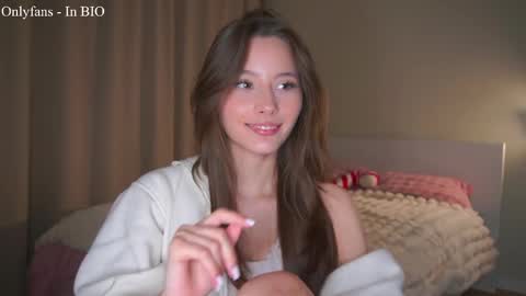 Kaori online show from April 1, 2026, 7:00 pm