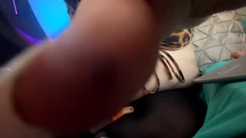 Snapshot of fallen_jezabel chatting on October 16, 2025, 6:25 am fallen_jezabel online show from October 16, 2025, 6:25 am