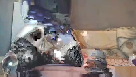 Snapshot of fallin_skye chatting on December 25, 2024, 2:14 am Fallin Skye online show from December 25, 2024, 2:14 am