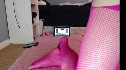Snapshot of fallin_skye chatting on February 17, 2025, 4:15 pm Fallin Skye online show from February 17, 2025, 4:15 pm