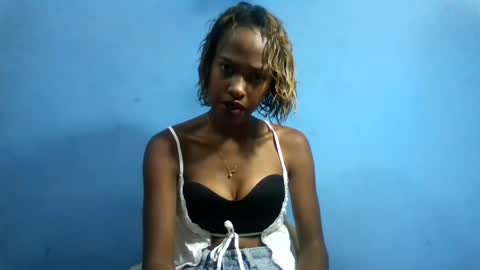 Snapshot of fallinah01 chatting on June 14, 2026, 9:11 am fallinah01 online show from June 14, 2026, 9:11 am