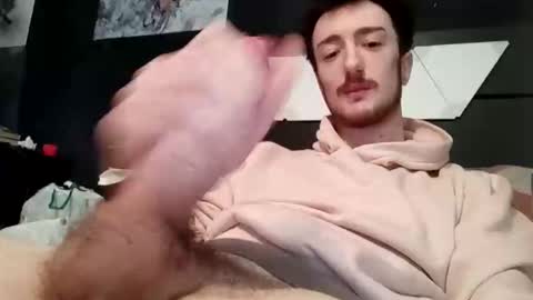 fanekade online show from December 5, 2025, 10:35 am