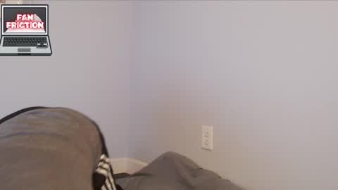 Snapshot of fanfriction chatting on January 19, 2025, 11:01 am Fan Friction online show from January 19, 2025, 11:01 am