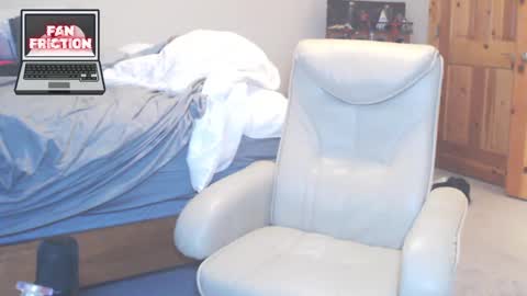 Snapshot of fanfriction chatting on February 20, 2025, 6:39 am Fan Friction online show from February 20, 2025, 6:39 am