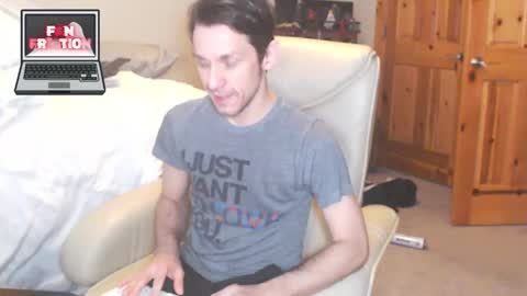 Snapshot of fanfriction chatting on February 20, 2025, 3:41 pm Fan Friction online show from February 20, 2025, 3:41 pm